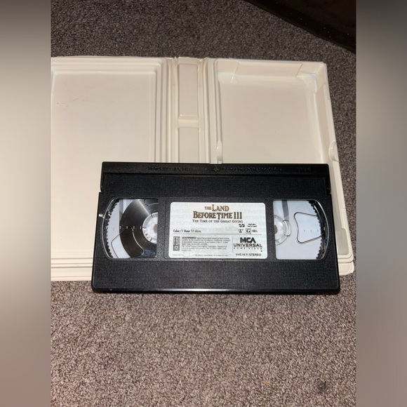 Vintage VHS Movies - The Land Before Time Lot Of 5 VHS Videos In Clamshells - Picture 7 of 13